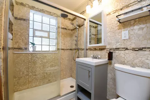 Bath - 1437 Maple Ave, Berwyn, IL 60402 photo 1 of 3