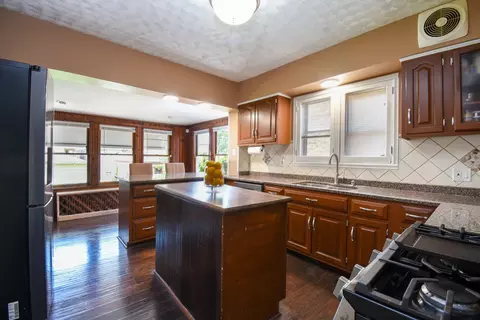 Kitchen - 1437 Maple Ave, Berwyn, IL 60402 photo 4 of 4