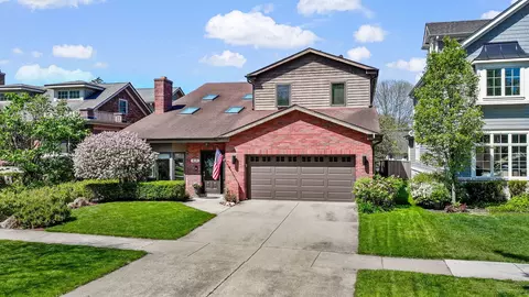404 Grand Blvd, Park Ridge, IL 60068