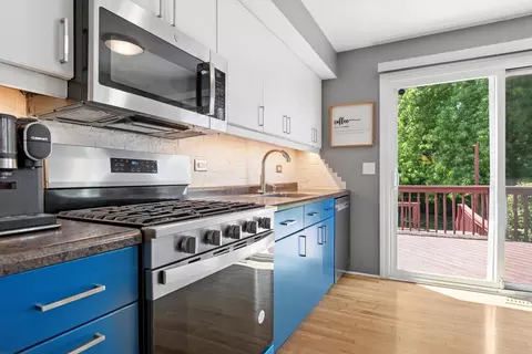 Kitchen - 1018 Dawes Ave, Wheaton, IL 60189 photo 3 of 3