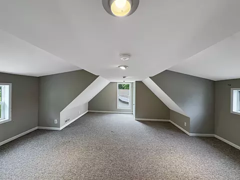 Bedroom - 700 E Canal Ave, Ottawa, IL 61350 photo 4 of 6