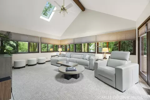 Living - 809 Glenmore Ct, Naperville, IL 60540 photo 4 of 5