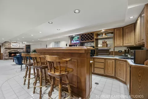 Kitchen - 809 Glenmore Ct, Naperville, IL 60540 photo 4 of 4