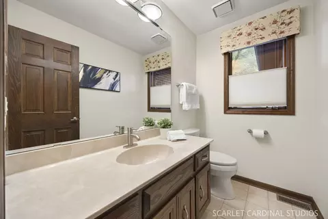 Bath - 809 Glenmore Ct, Naperville, IL 60540 photo 1 of 8