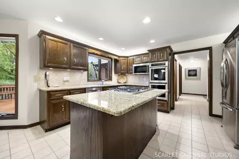 Kitchen - 809 Glenmore Ct, Naperville, IL 60540 photo 2 of 4
