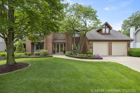 Exterior - 809 Glenmore Ct, Naperville, IL 60540 photo 2 of 7