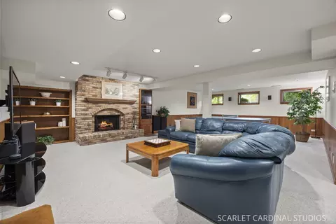 Other - 809 Glenmore Ct, Naperville, IL 60540 photo 5 of 9