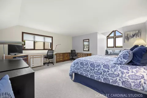 Bedroom - 809 Glenmore Ct, Naperville, IL 60540 photo 6 of 7
