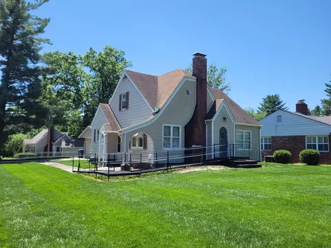 1901 E Richview Rd, Mount Vernon, IL 62864