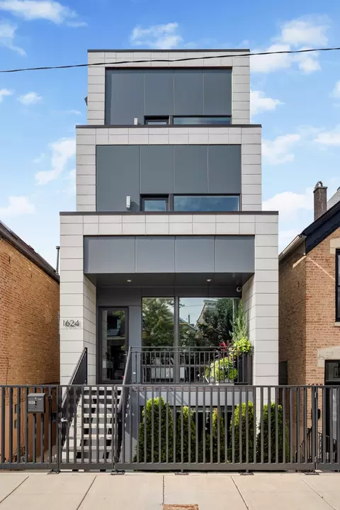 1624 W Pierce Ave, Chicago, IL 60622
