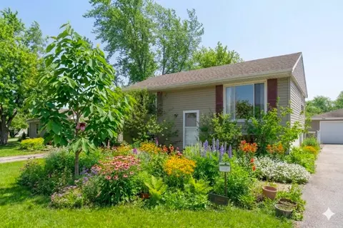216 E Rose St, Glenwood, IL 60425