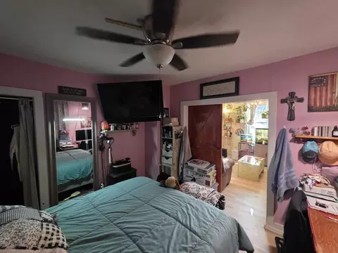 Bedroom - 904 E Macon St, Clinton, IL 61727 photo 1 of 2