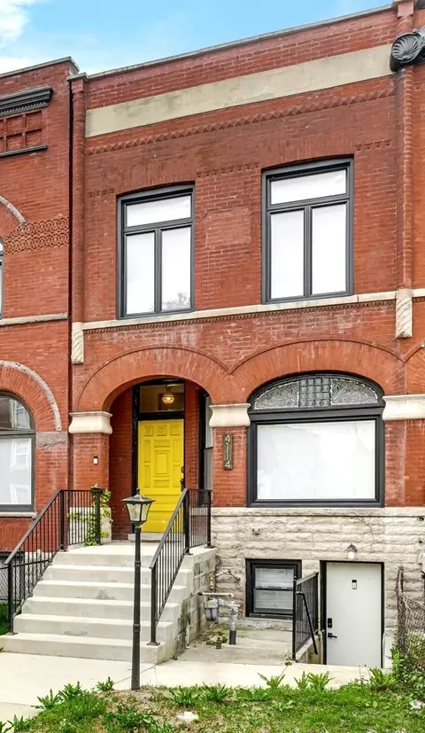 4114 S Ellis Ave, Chicago, IL 60653