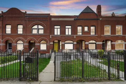 4114 S Ellis Ave, Chicago, IL 60653
