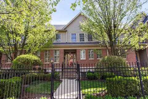 119 N Haven Rd, Elmhurst, IL 60126