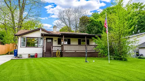 33022 N John Mogg Rd, Grayslake, IL 60030
