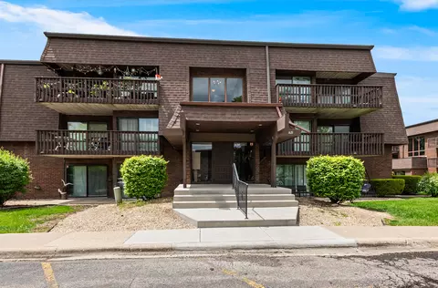 1620 Richmond Cir #105, Joliet, IL 60435