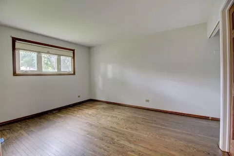Bedroom - 2266 Durham Dr, Wheaton, IL 60189 photo 1 of 4