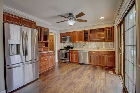 Kitchen - 2266 Durham Dr, Wheaton, IL 60189 photo 1 of 1