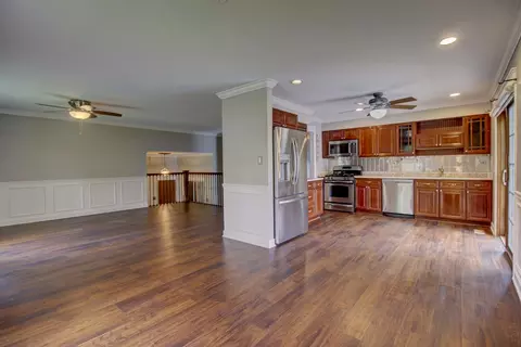 Living - 2266 Durham Dr, Wheaton, IL 60189 photo 2 of 5