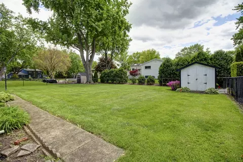Exterior - 2266 Durham Dr, Wheaton, IL 60189 photo 2 of 4