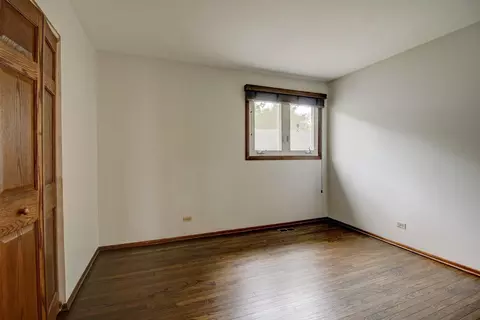 Bedroom - 2266 Durham Dr, Wheaton, IL 60189 photo 3 of 4