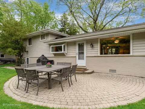 2238 Silverpine Dr, Glenview, IL 60025 photo 21