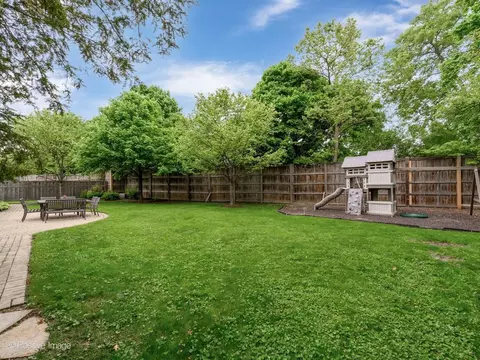 2238 Silverpine Dr, Glenview, IL 60025 photo 22