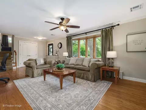 2238 Silverpine Dr, Glenview, IL 60025 photo 2