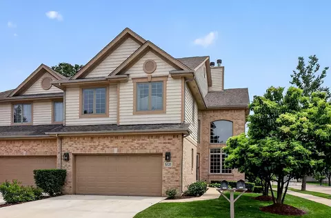 5131 Creek Dr, Western Springs, IL 60558