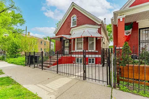 705 N Ridgeway Ave, Chicago, IL 60624