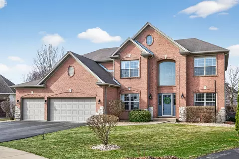 368 Kingsbury Dr, Dekalb, IL 60115