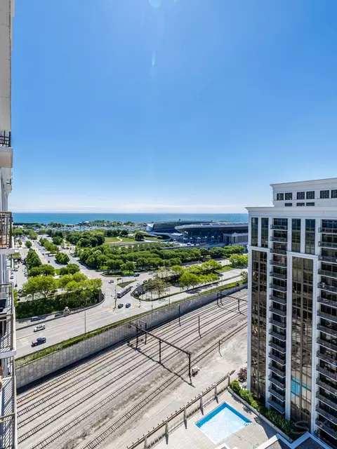 233 E 13th St #2108, Chicago, IL 60605 photo 8