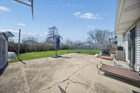 Exterior - 703 Westmere Rd, Des Plaines, IL 60016 photo 3 of 4