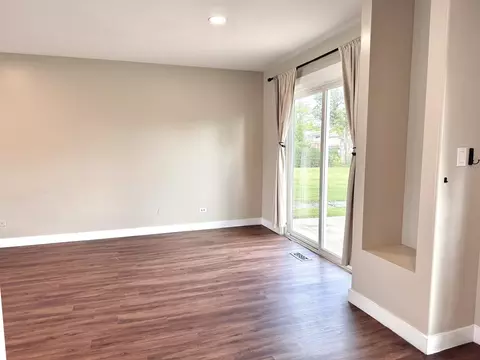 Living - 703 Westmere Rd, Des Plaines, IL 60016 photo 3 of 6