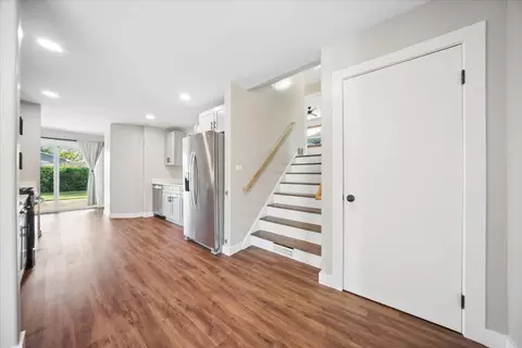 Entry Way - 703 Westmere Rd, Des Plaines, IL 60016 photo 2 of 2