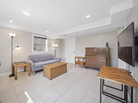 Living - 703 Westmere Rd, Des Plaines, IL 60016 photo 6 of 6