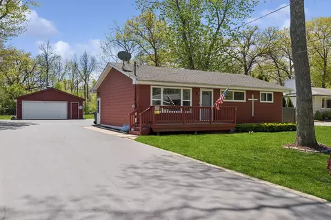 2703 11th St, Winthrop Harbor, IL 60096