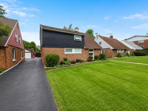 4316 Elm Ave, Lyons, IL 60534