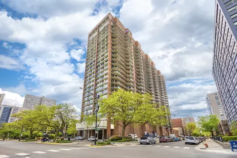 4170 N Marine Dr #11H, Chicago, IL 60613