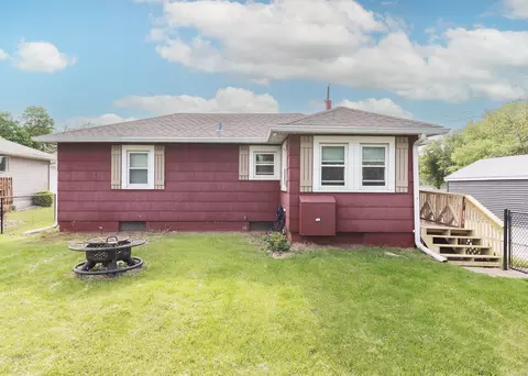 1301 53rd St, Moline, IL 61265
