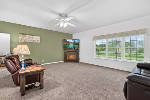 Living - 1001 Madison Ave, Mchenry, IL 60050 photo 2 of 2