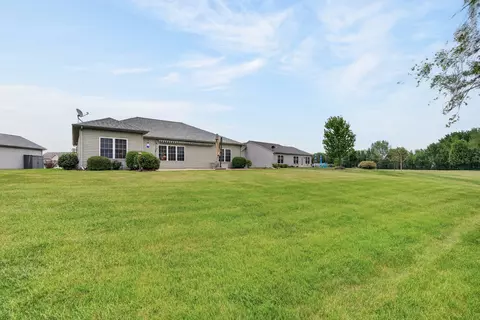 Exterior - 1001 Madison Ave, Mchenry, IL 60050 photo 8 of 8