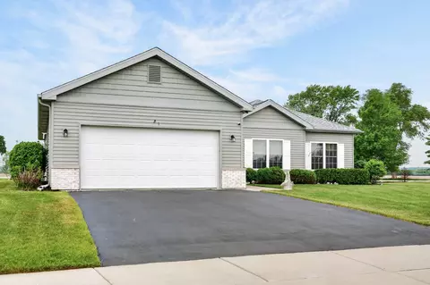 Exterior - 1001 Madison Ave, Mchenry, IL 60050 photo 2 of 8