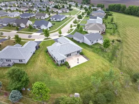 View/Area - 1001 Madison Ave, Mchenry, IL 60050 photo 5 of 7