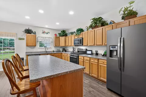 Kitchen - 1001 Madison Ave, Mchenry, IL 60050 photo 3 of 3