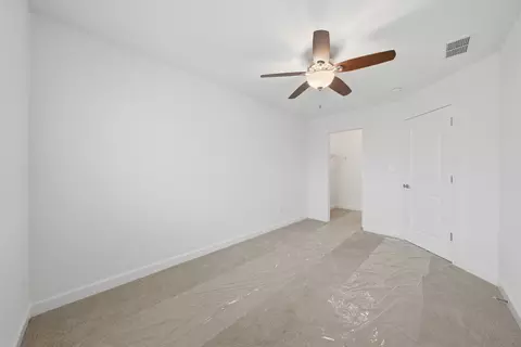 Bedroom - 7204 W 83rd St, Bridgeview, IL 60455 photo 5 of 10