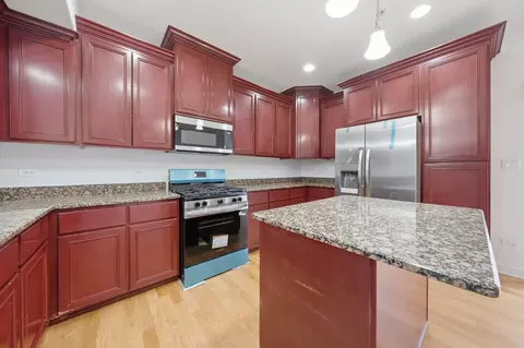 Kitchen - 7204 W 83rd St, Bridgeview, IL 60455 photo 2 of 3