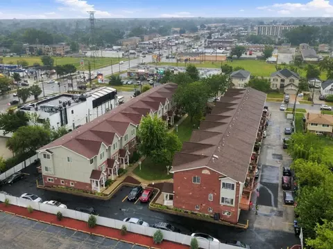View/Area - 7204 W 83rd St, Bridgeview, IL 60455 photo 3 of 4
