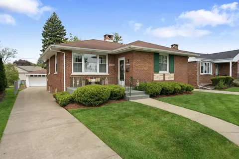 2226 Hawthorne Ave, Westchester, IL 60154